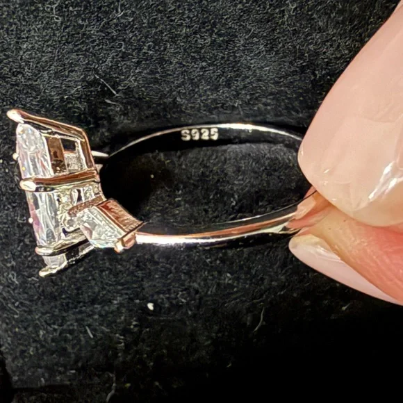 Silver 925 Marquise Center Stone Three-Stone Ring - Picture 7 of 8